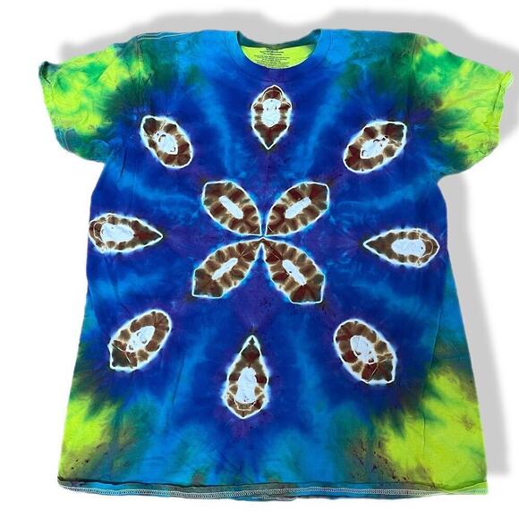 handmade tie dyed unisex tshirt XL football mandala blue - Picture 1 of 5